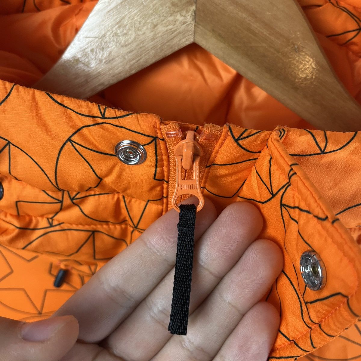 Pleasures Puma x Pleasuers Hood Jacket Primaloft Orange Star Y2K Down Size US L / EU 52-54 / 3 - 14 Thumbnail