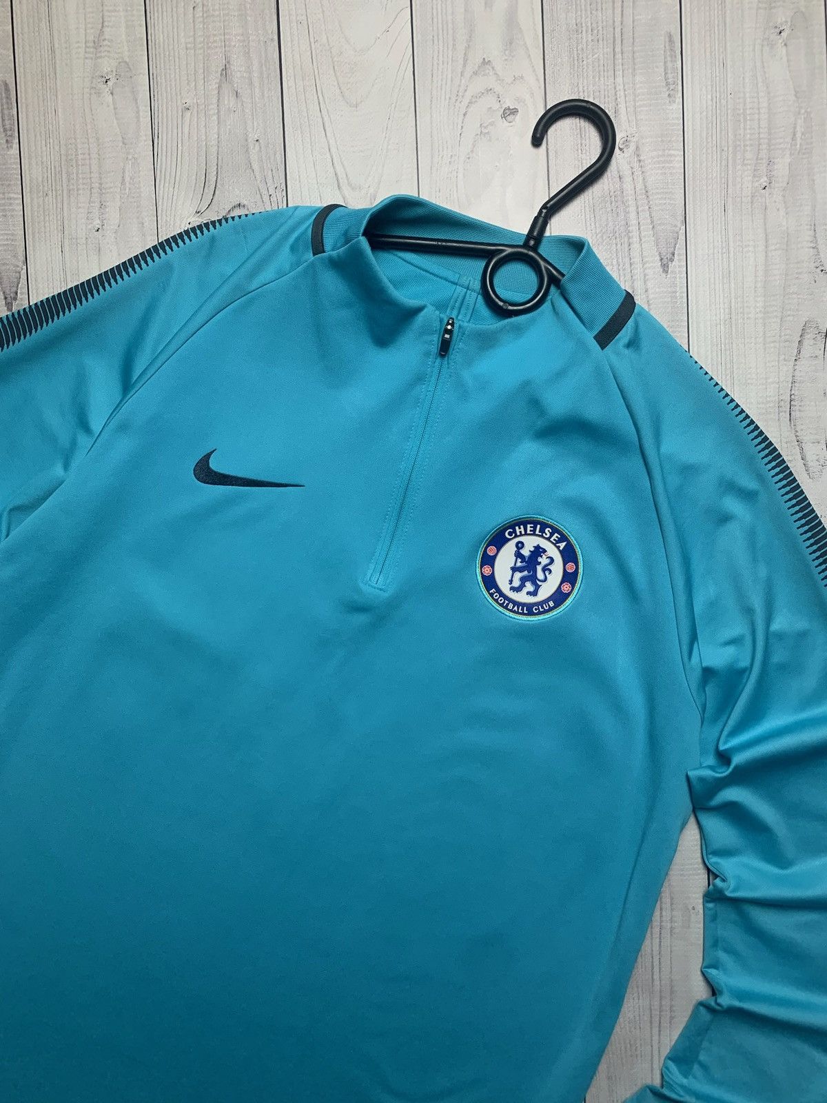 Nike × Vintage Vintage Nike Chelsea soccer sweatshirt blue size M Size US M / EU 48-50 / 2 - 2 Thumbnail