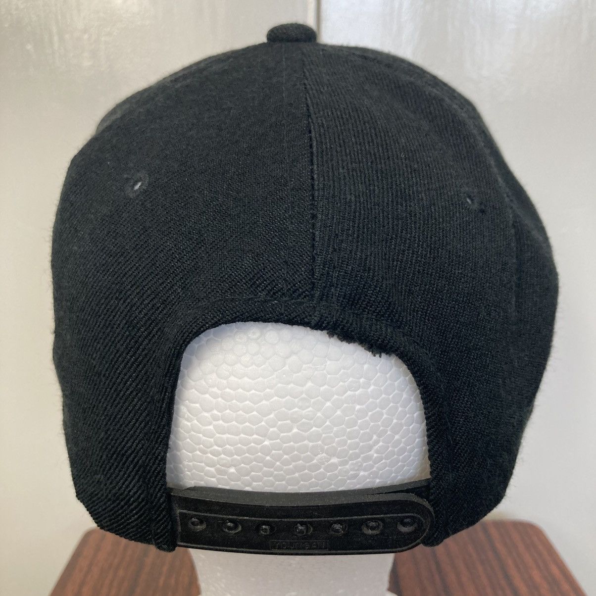 NBA CHICAGO BULLS SPORTS SPECIALTIES SCRIPT SNAPBACK HAT CAP 90S Size ONE SIZE - 8 Thumbnail