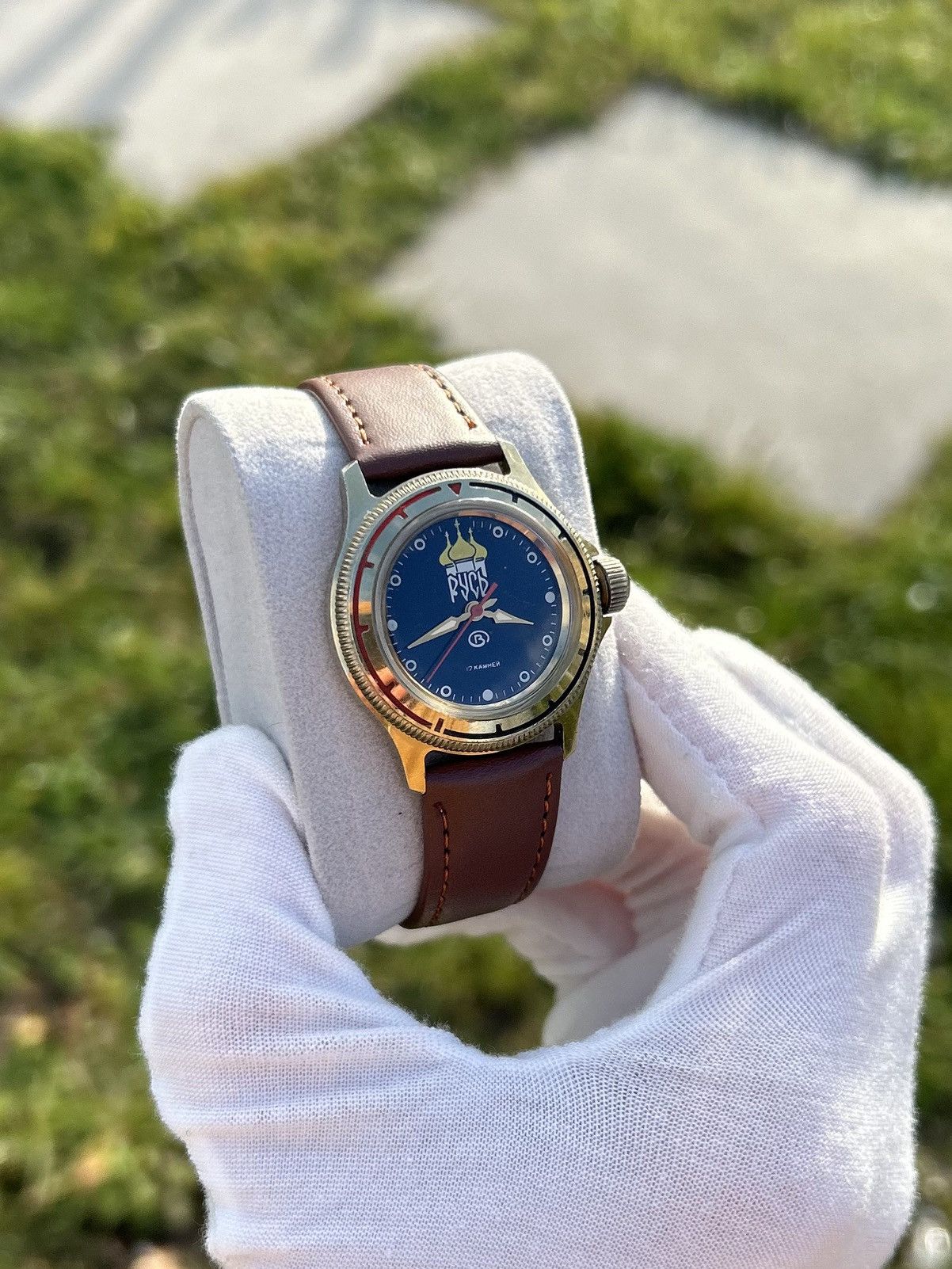 Vintage Vintage Vostok Watch USSR Soviet Mechanical Authentic 1980s Size ONE SIZE - 4 Thumbnail