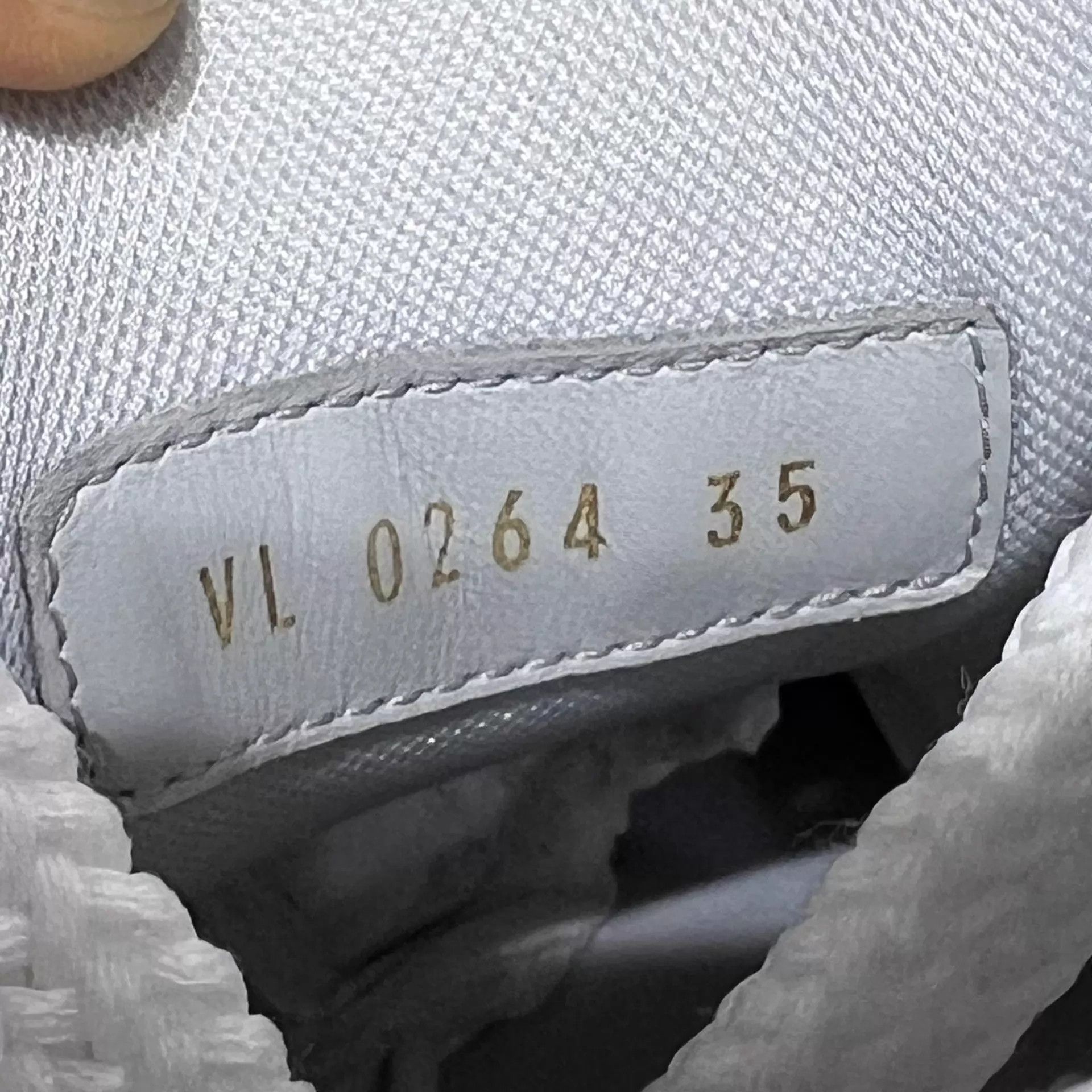 Louis Vuitton LV Trainer Ditto White Gray UK1/35 Size US 4.5 / IT 34.5 - 8 Thumbnail