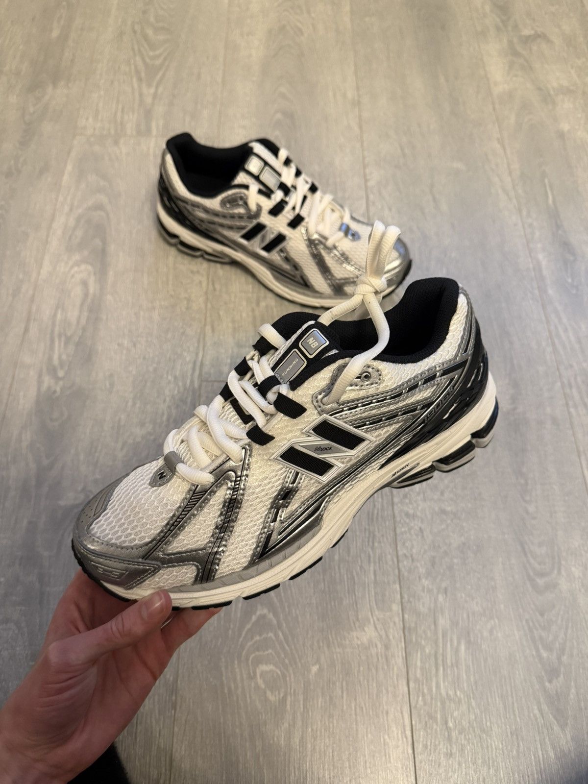 New Balance New Balance White Black 1906R Mens Streetwear Trainers 10 Size US 9.5 / EU 42-43 - 1 Thumbnail