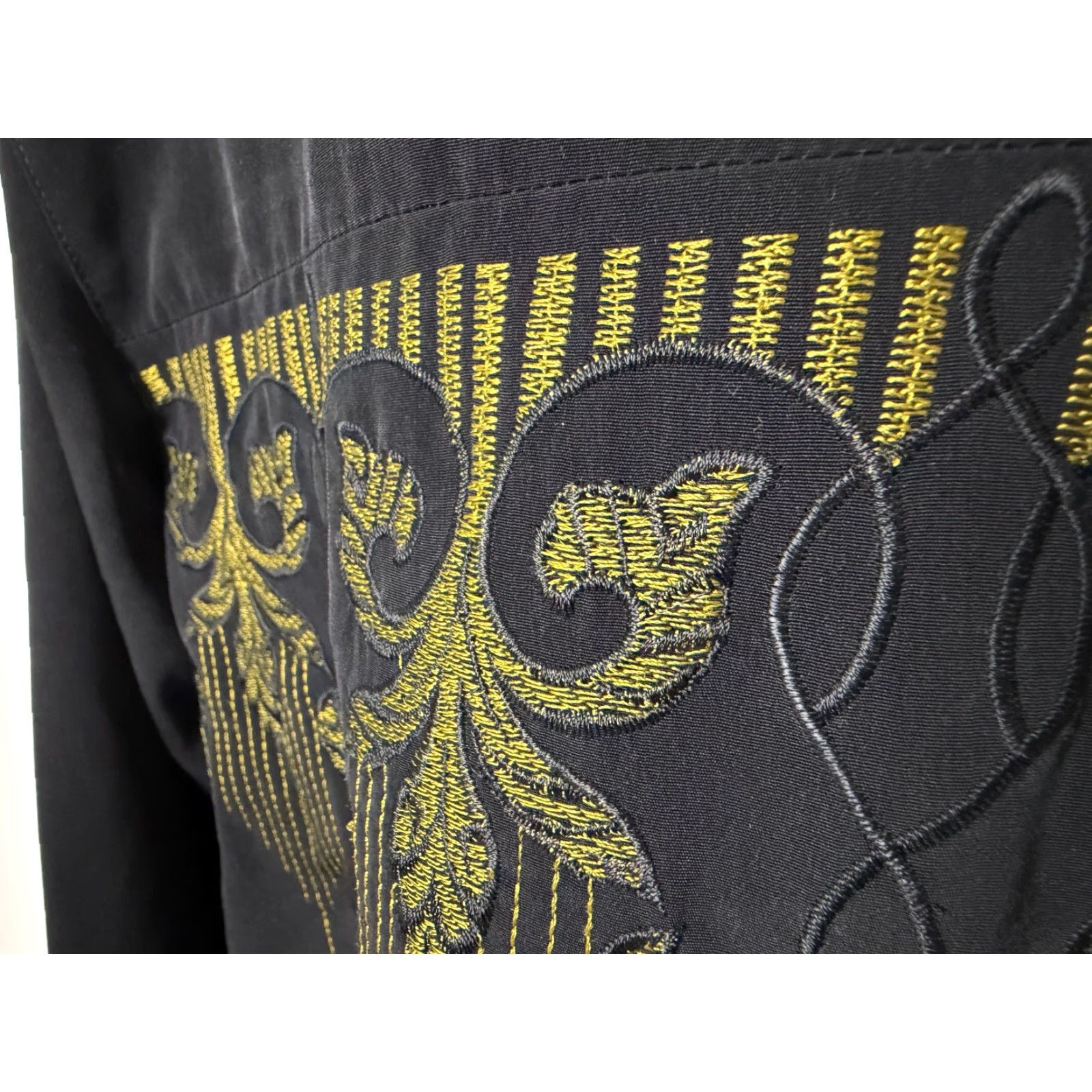 Vintage VINTAGE Pronti Shirt Men L Embroidered 90s Floral Silky Polyester Button-Up Collar-Point Black X-Features: Lightweight, Microfiber, Durable? Size US L / EU 52-54 / 3 - 4 Thumbnail