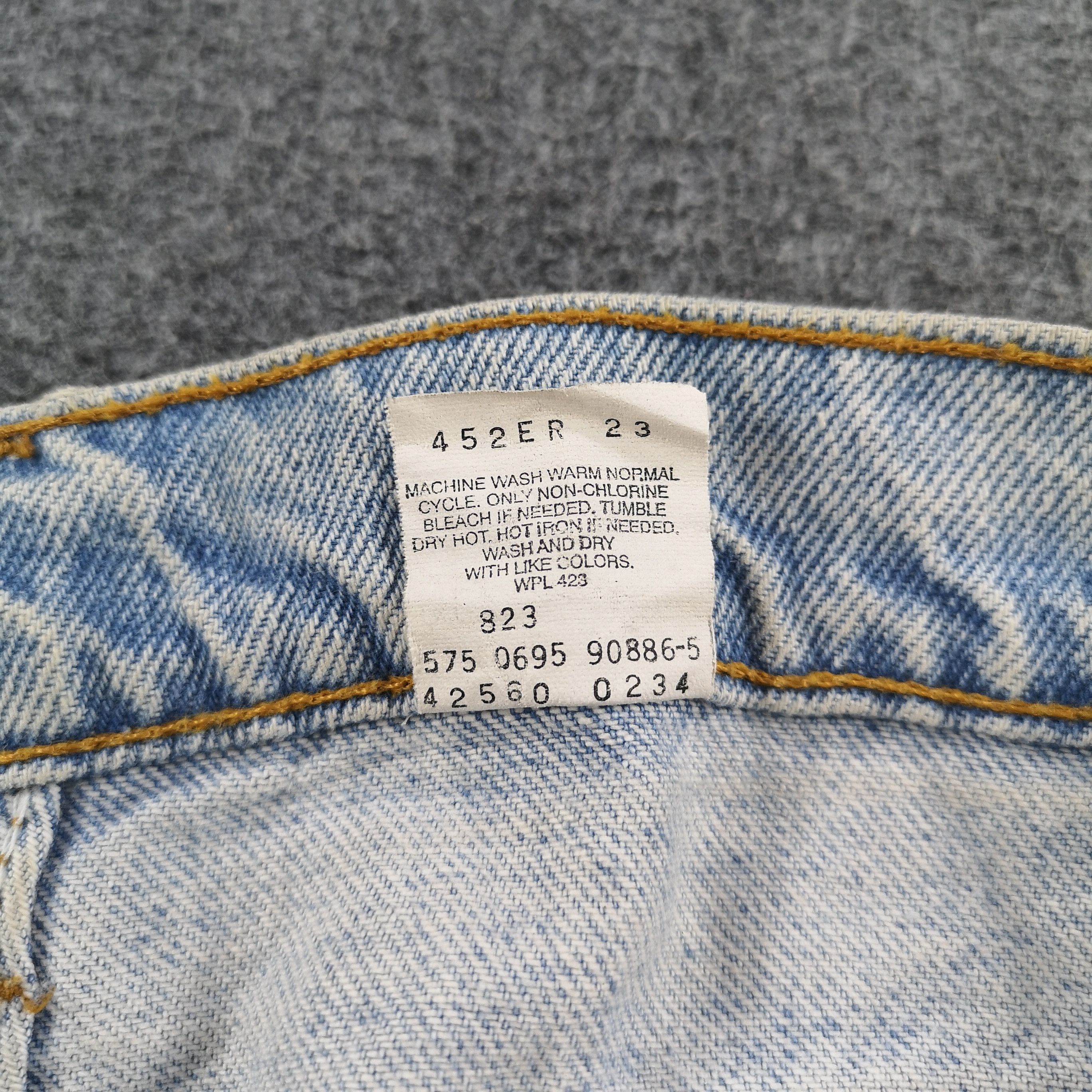 Levi's × Vintage Vintage Light Wash Levis 560 Orange Tab Jeans -JM1070 Size US 34 / EU 50 - 11 Thumbnail