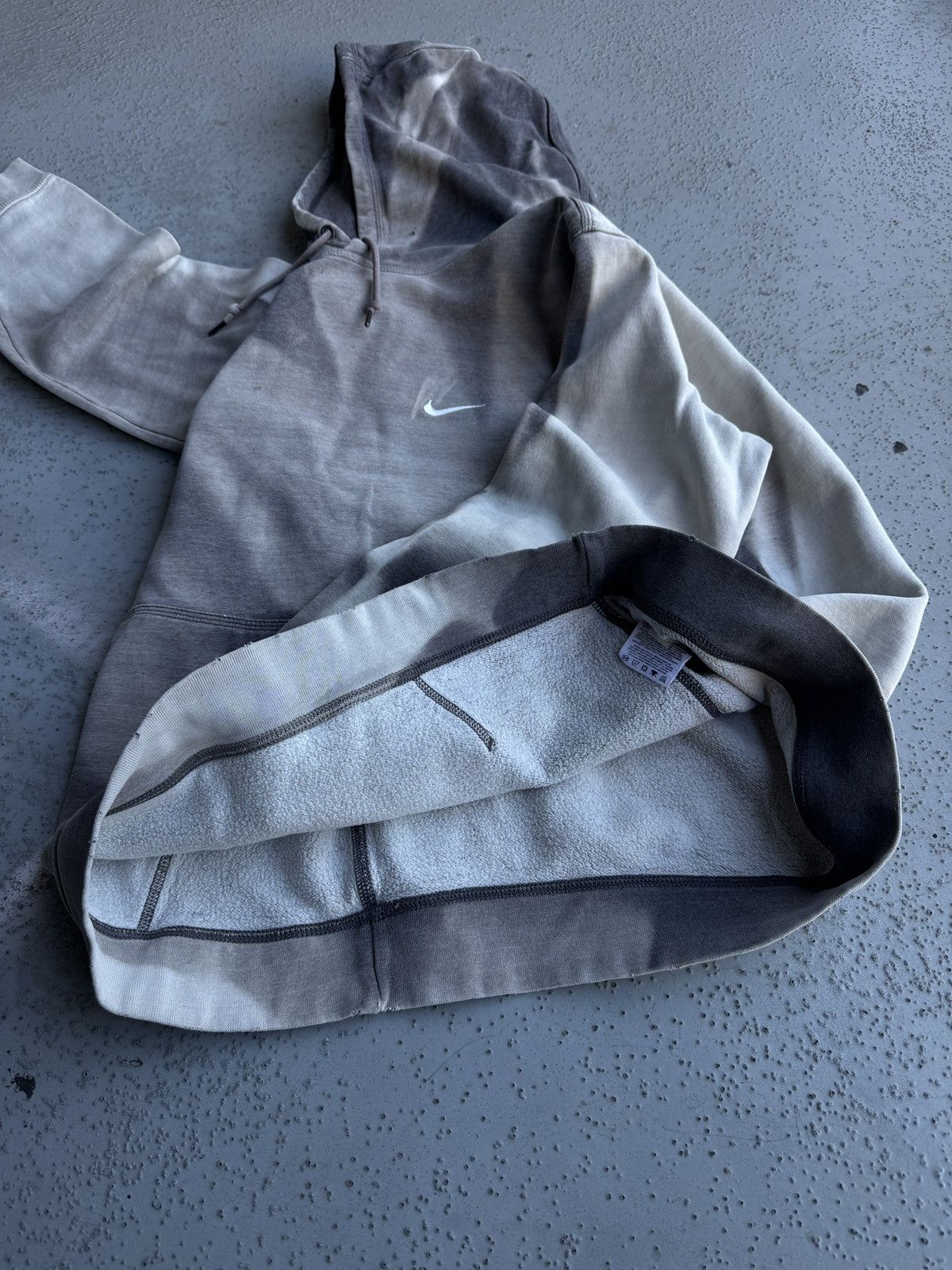 Nike Thrashed Sun Faded Nike Hoodie Distressed Erd grunge y2k tag Size US XL / EU 56 / 4 - 8 Thumbnail