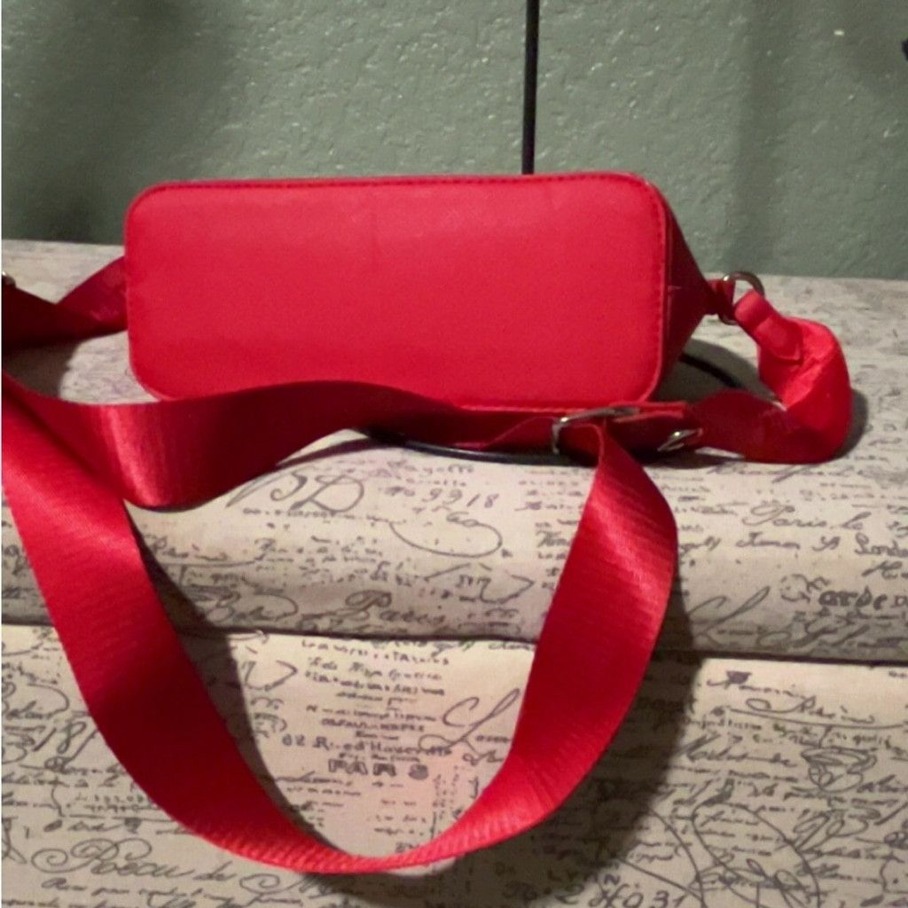 Steve Madden Steve Madden Red Satin Dome Crossbody Bag Size ONE SIZE - 3 Thumbnail