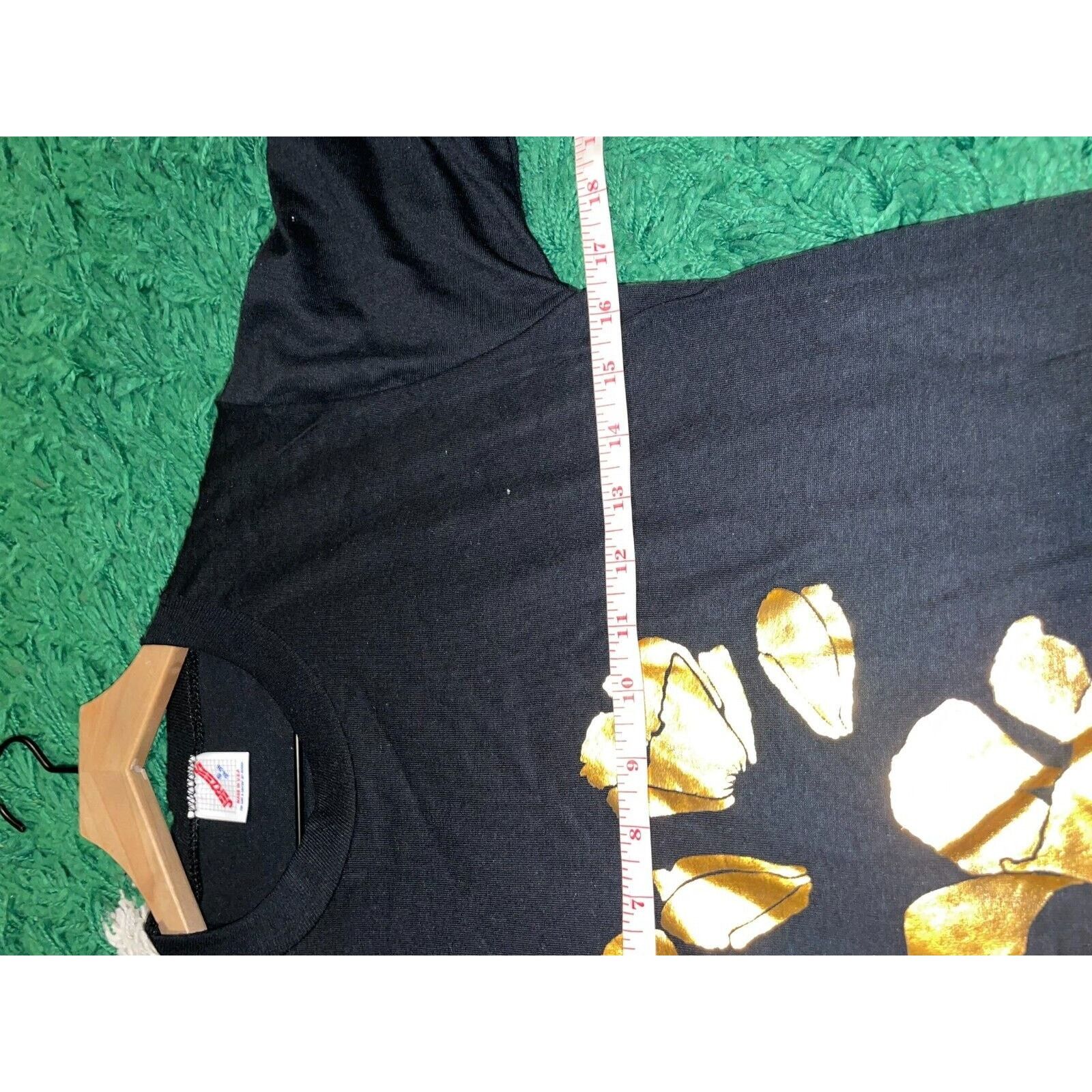 Jerzees Vintage Flower Gold Rose Pedal Spring Graphic S Black Shirt Size US S / EU 44-46 / 1 - 9 Thumbnail