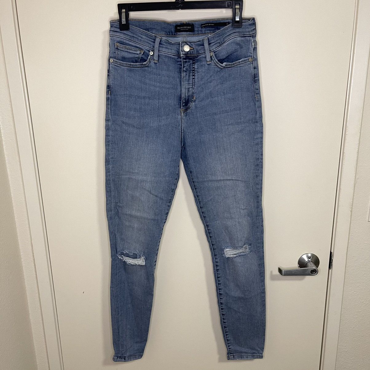 Other Banana Republic Women’s High-Rise Medium Blue Skinny Jeans Size 27" / US 4 / IT 40 - 1 Thumbnail