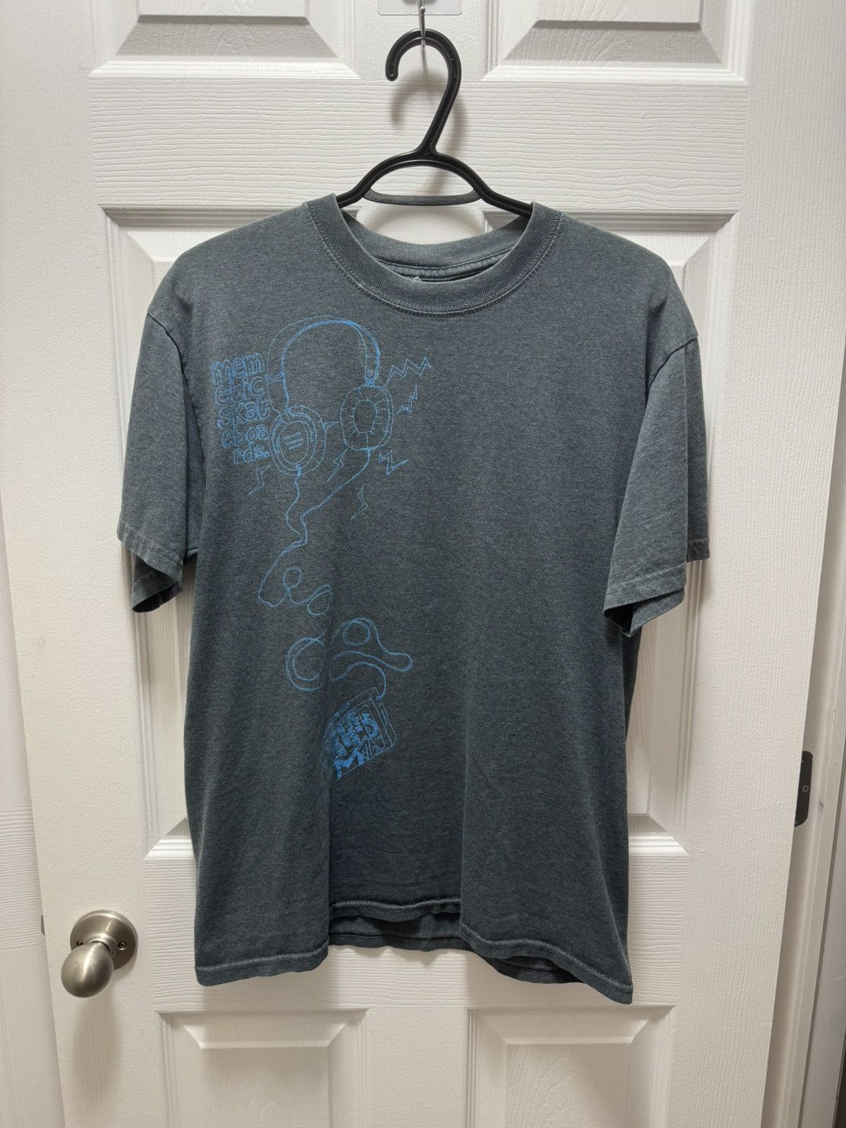 Vintage Vintage Wired Headphones MP3 Y2K Teal Graphic Shirt Size US M / EU 48-50 / 2 - 1 Thumbnail