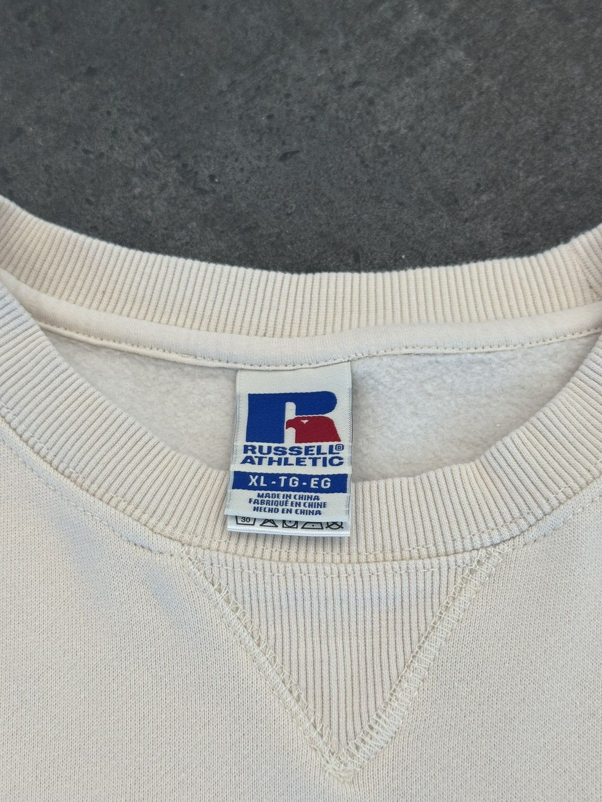 Russell Athletic Vintage Y2K Russell Athletic Crewneck Sweatshirt Size US XL / EU 56 / 4 - 10 Thumbnail