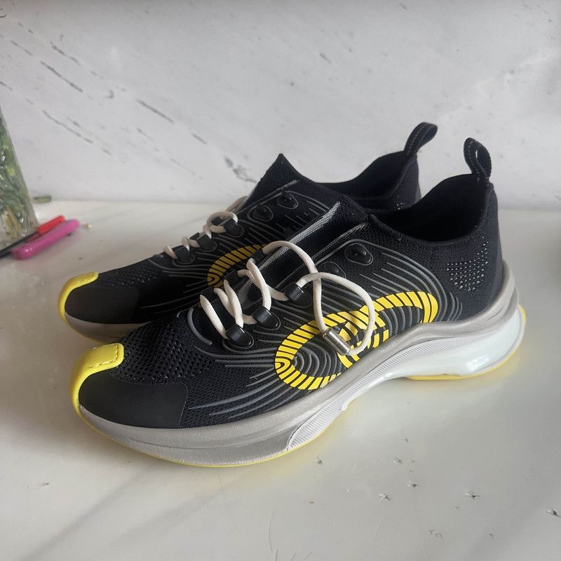Gucci Gucci Run Low-Top Sneakers in Black and Green 0079 Size US 11 / EU 44 - 1 Thumbnail