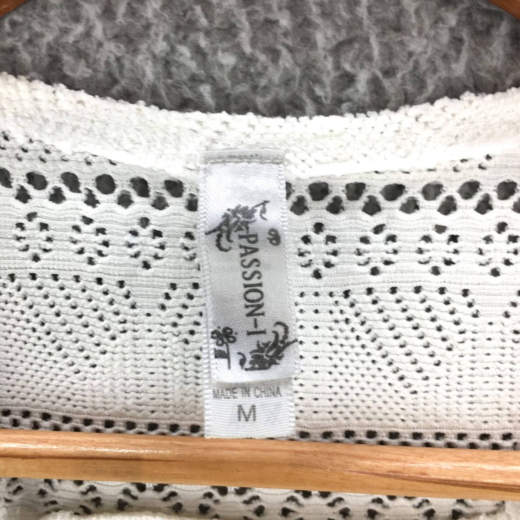 Vintage Passion California Republic Grizzly Bear Tank Top Womens Medium White Printed Tank Womens M White Printed Size M / US 6-8 / IT 42-44 - 5 Thumbnail