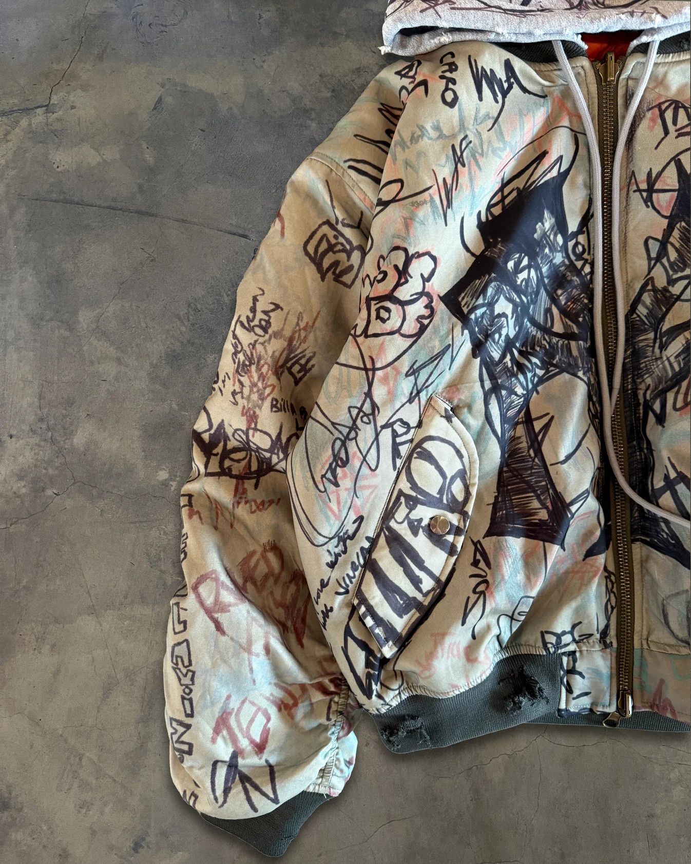 Mowalola MOWALOLA GRAFFITI REVERSIBLE BOMBER M Size US M / EU 48-50 / 2 - 3 Thumbnail