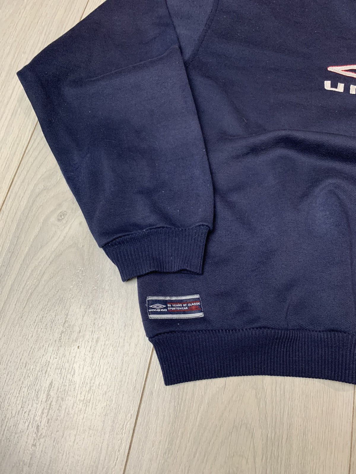 Umbro × Vintage Vintage Umbro Centre Logo Crewneck Size US S / EU 44-46 / 1 - 4 Thumbnail