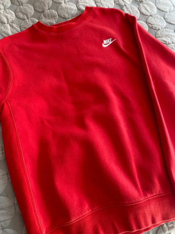 Nike Nike Sweatshirt – Red & in Great Condition! Size US M / EU 48-50 / 2 - 1 Thumbnail