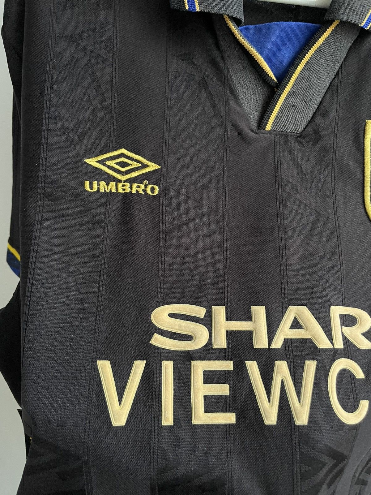 Umbro Manchester United 1993 1994 1995 Footbal Shirt Soccer Jersey Size US L / EU 52-54 / 3 - 7 Thumbnail