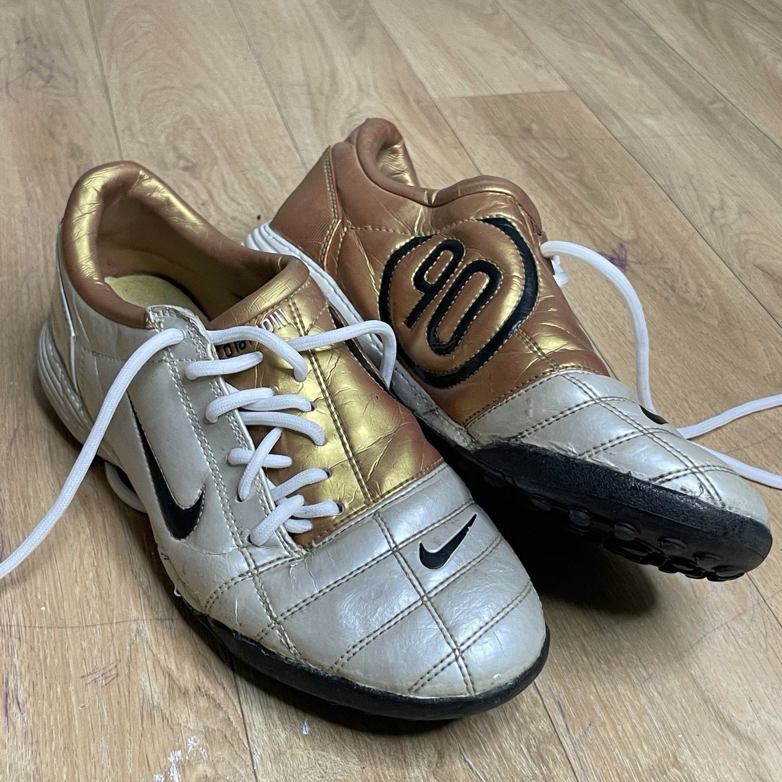 Nike vintage Nike Total 90 lll TF Shoes Astro Turf FootballSoccer Size US 7 / EU 40 - 1 Thumbnail