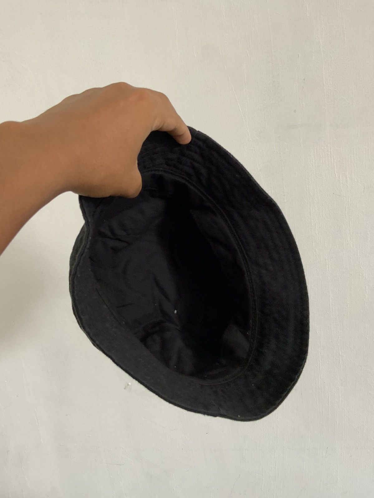 H&M H&M Black Plain Streetwear Outdoor Bucket Hat Size ONE SIZE - 7 Thumbnail