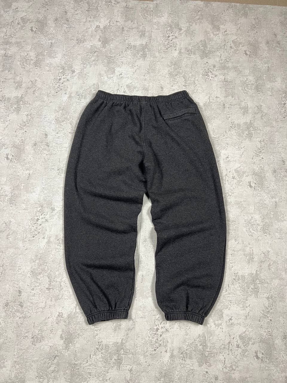 Nike Vintage Nike Baggy Grey Sweatpants Joggers Pants Size XL Size US 38 / EU 54 - 7 Thumbnail