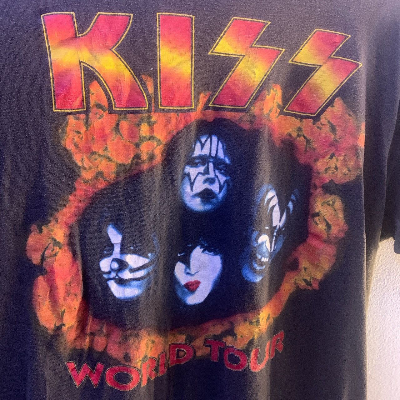 Vintage Vintage faded black kiss t shirt Size US XL / EU 56 / 4 - 5 Thumbnail