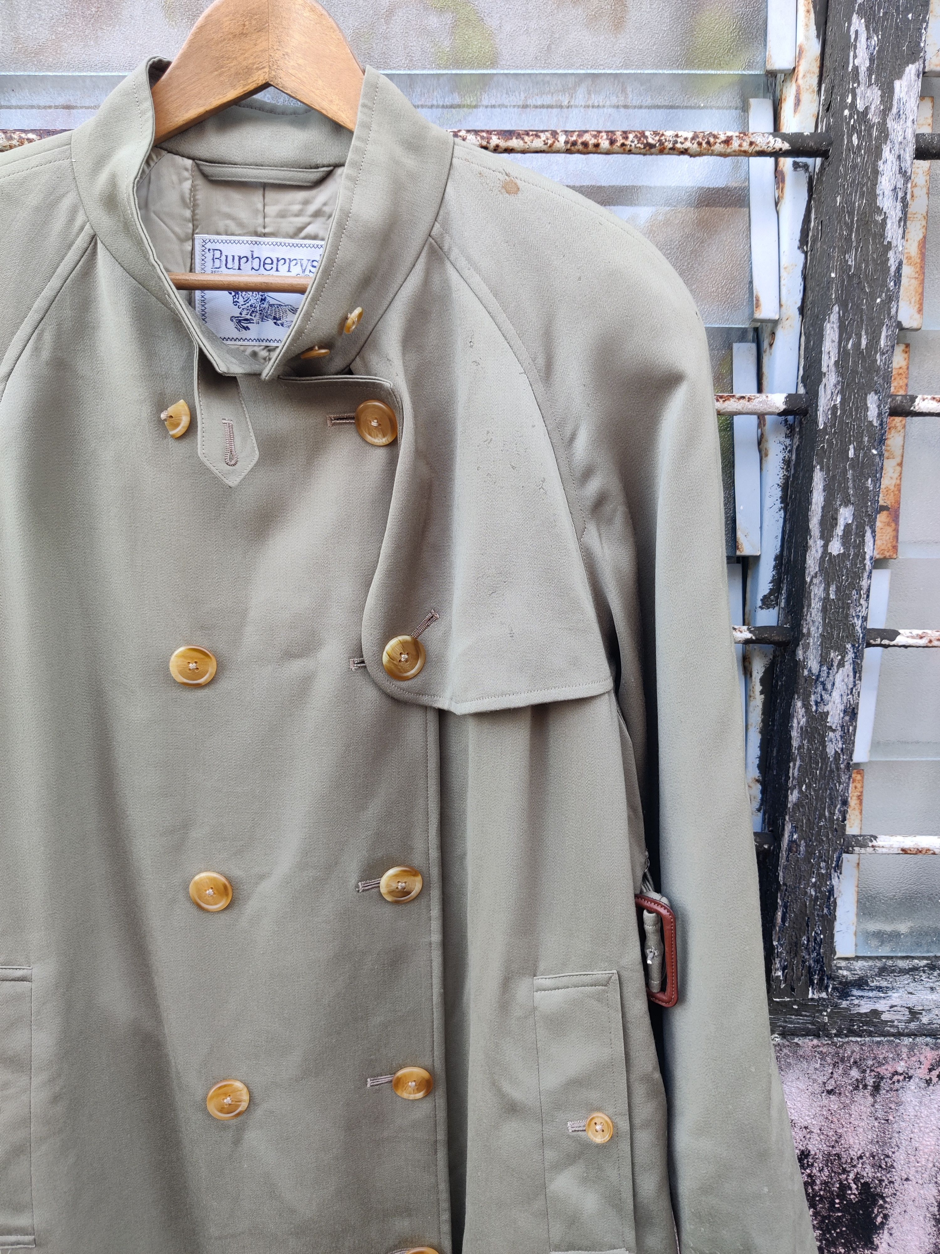 Burberry Vintage Distressed Burberry Wool Double Breasted Jacket Size US M / EU 48-50 / 2 - 3 Thumbnail