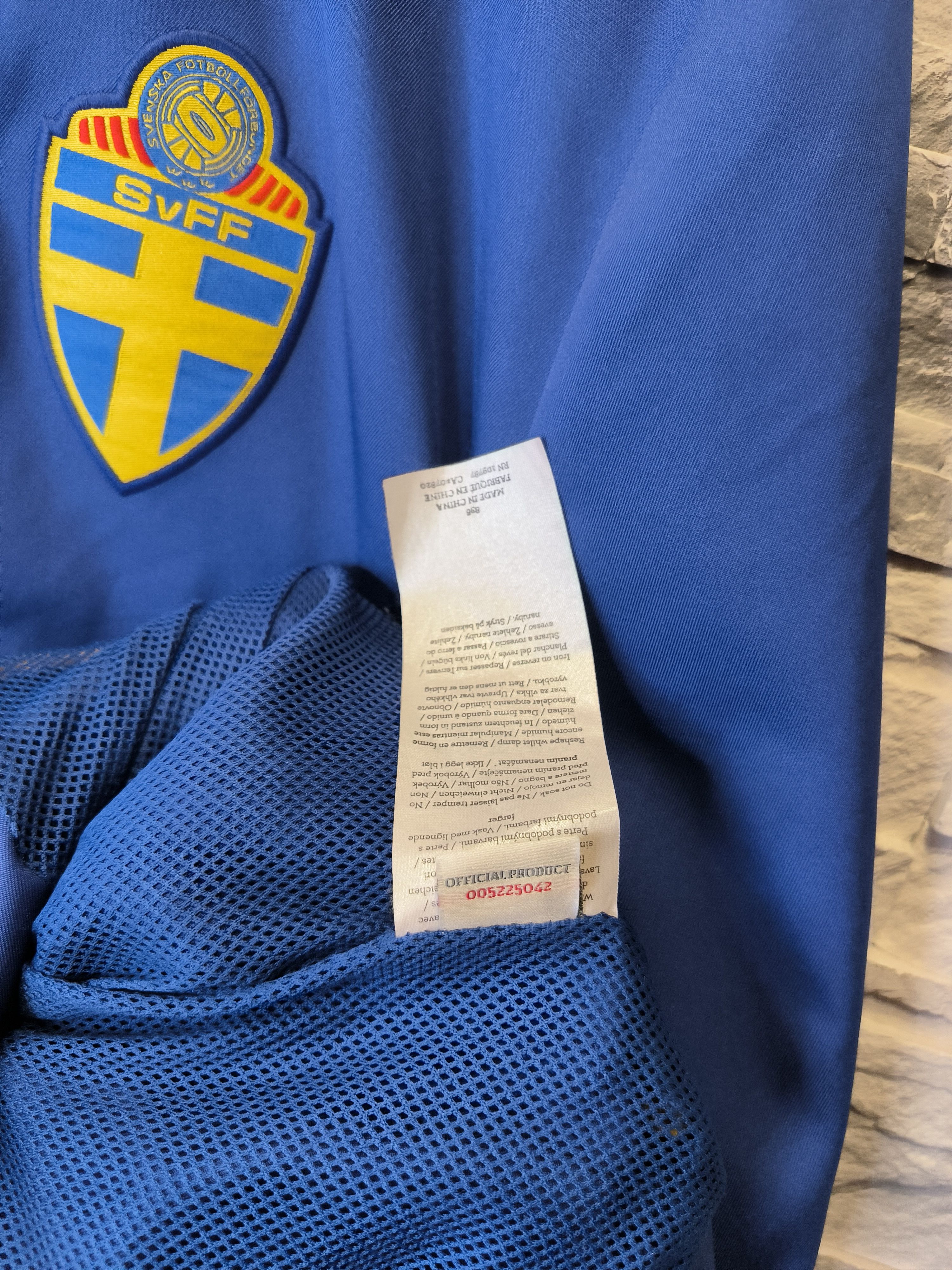Umbro Umbro Sverige Sweden Training Zip Jacket Vintage Football Size US L / EU 52-54 / 3 - 5 Thumbnail