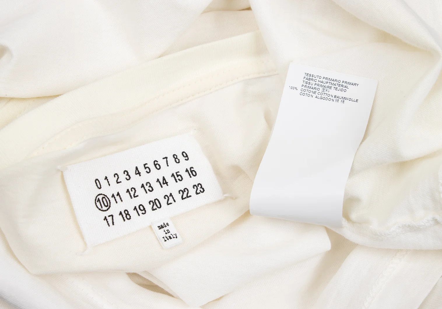 Maison Margiela Transfer Print T-Shirt in White Cream Size 44 Size US S / EU 44-46 / 1 - 14 Thumbnail