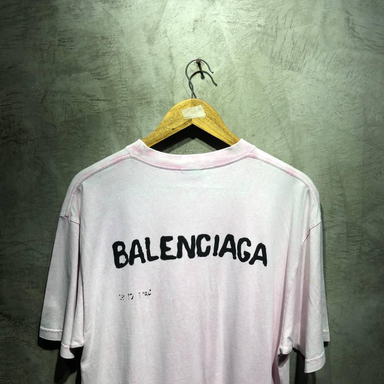Balenciaga Balenciaga Graffiti Logo Tee Size US M / EU 48-50 / 2 - 2 Thumbnail
