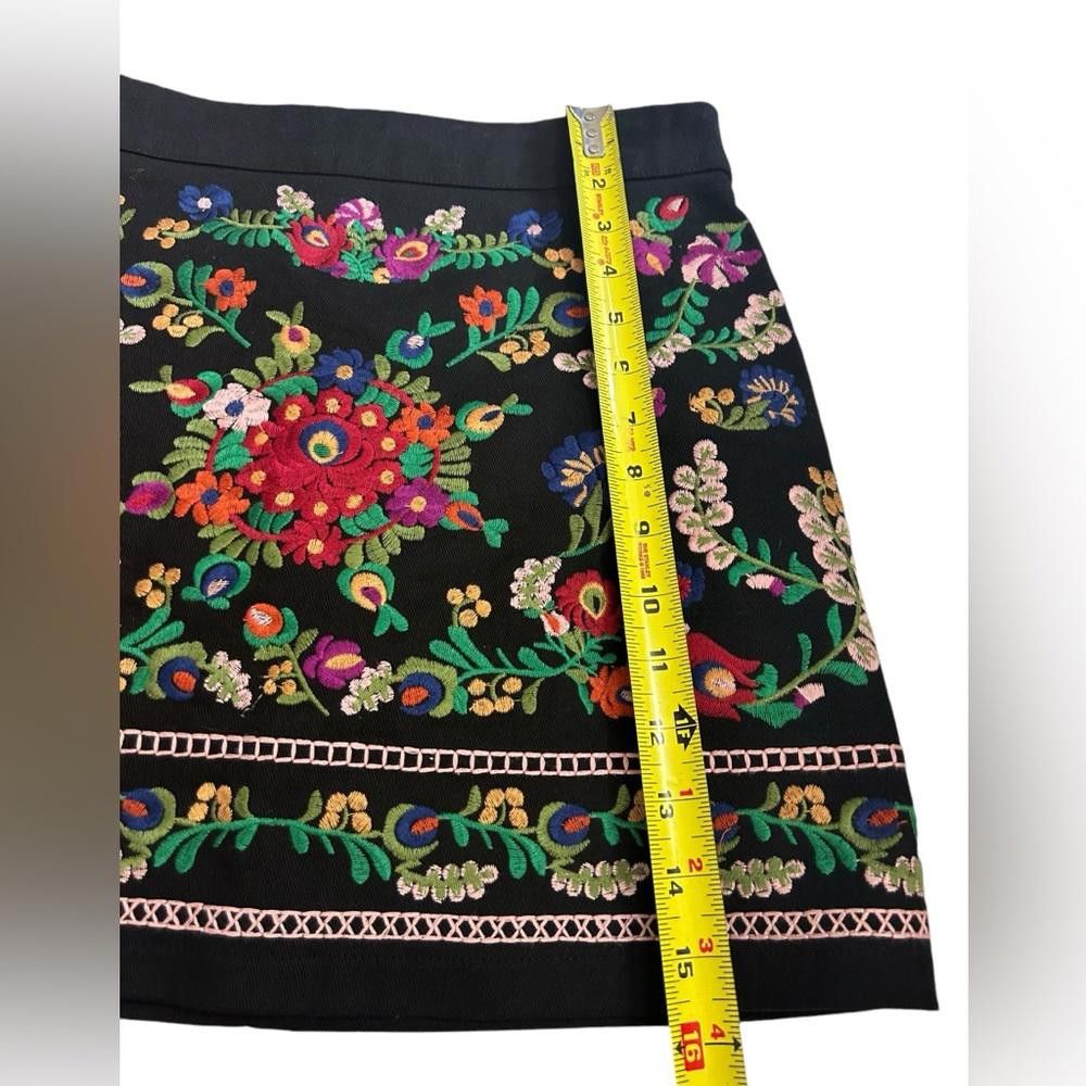 Designer The Impeccable Pig l Embroidered Denim Boho Skirt Small Size 28" / US 6 / IT 42 - 4 Thumbnail