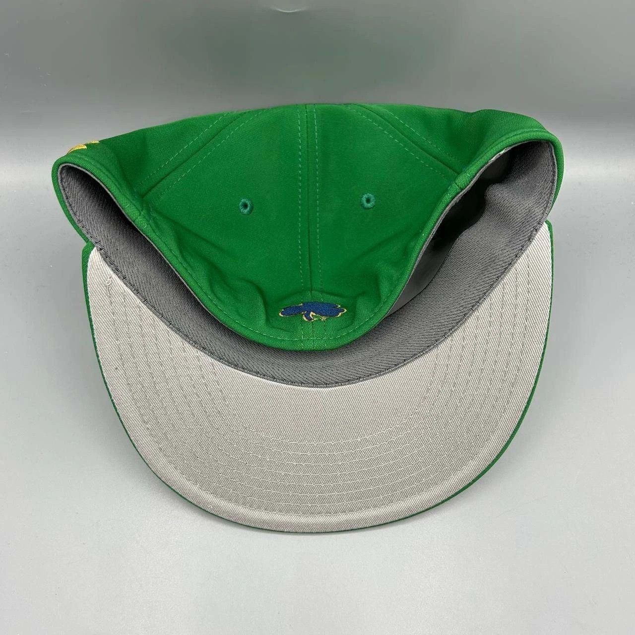 Under Armour Notre Dame Fighting Irish Hat Men Small Green NCAA Fitted Size ONE SIZE - 8 Thumbnail