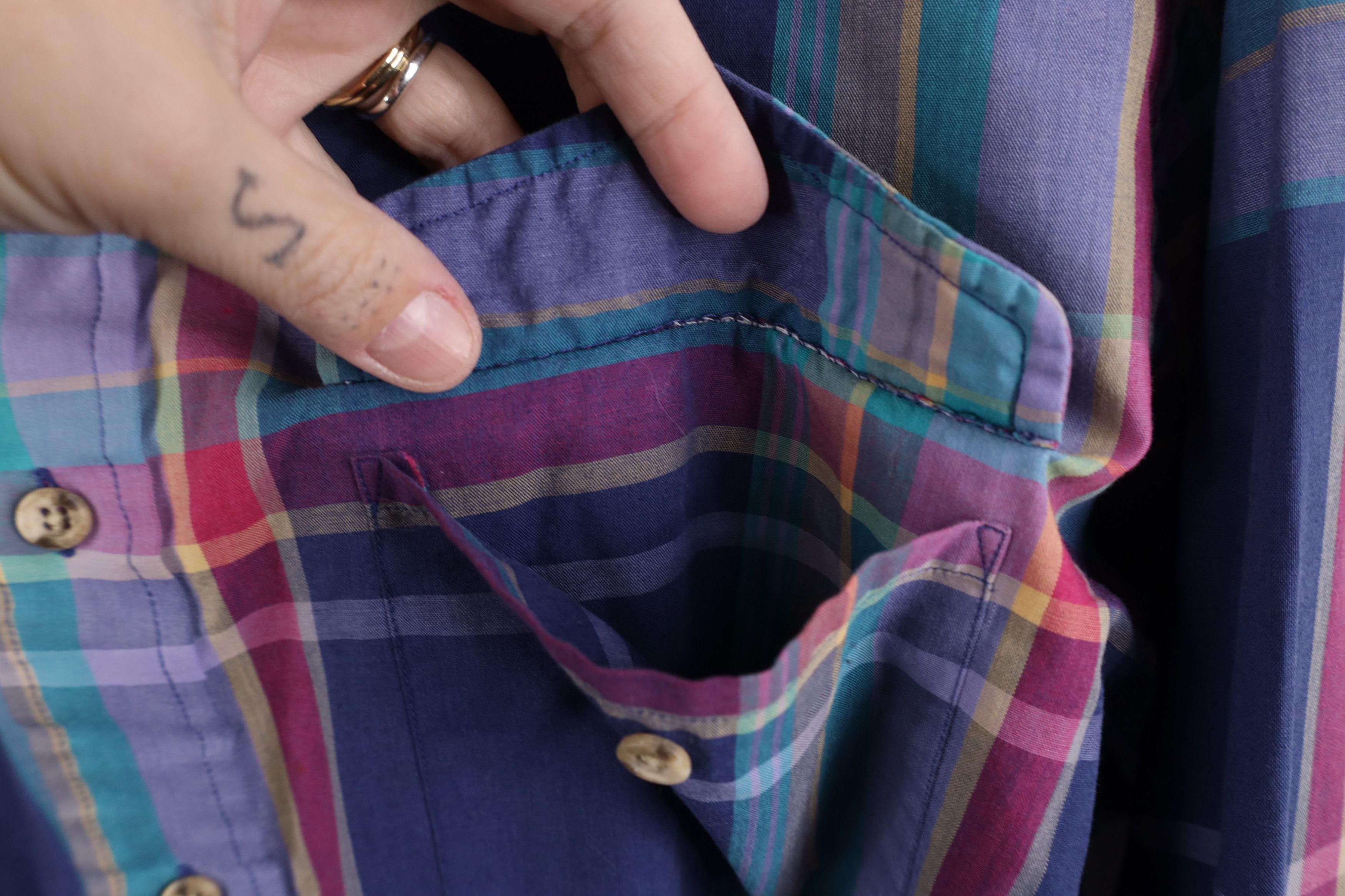 Vintage Vintage 90s Streetwear Madras Plaid Button Down Shirt Size US L / EU 52-54 / 3 - 7 Thumbnail