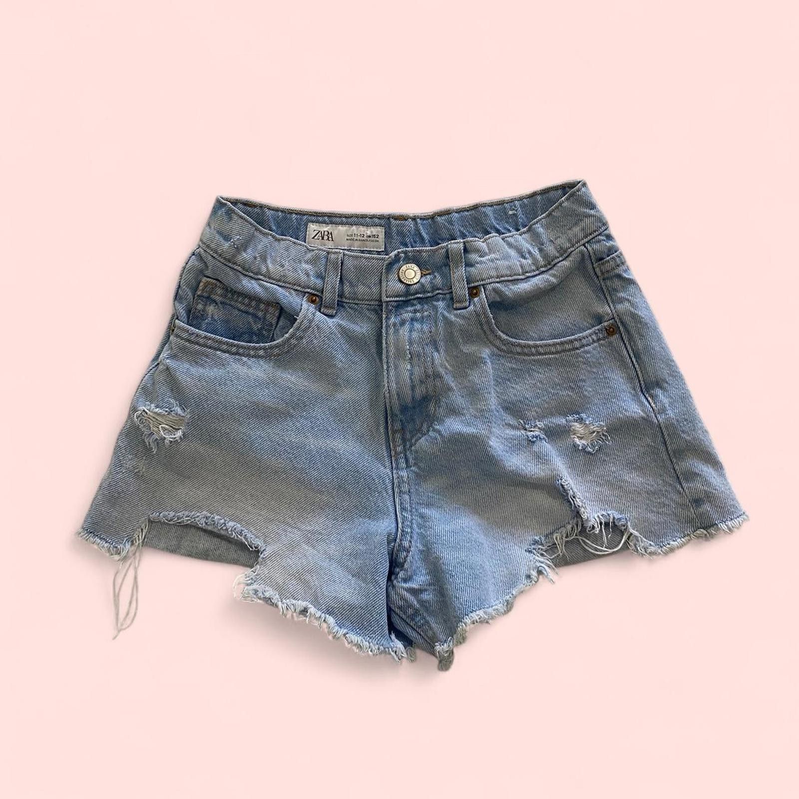 Zara Mid- waisted denim shorts with frayed hem Size 42" / US 20 - 1 Thumbnail