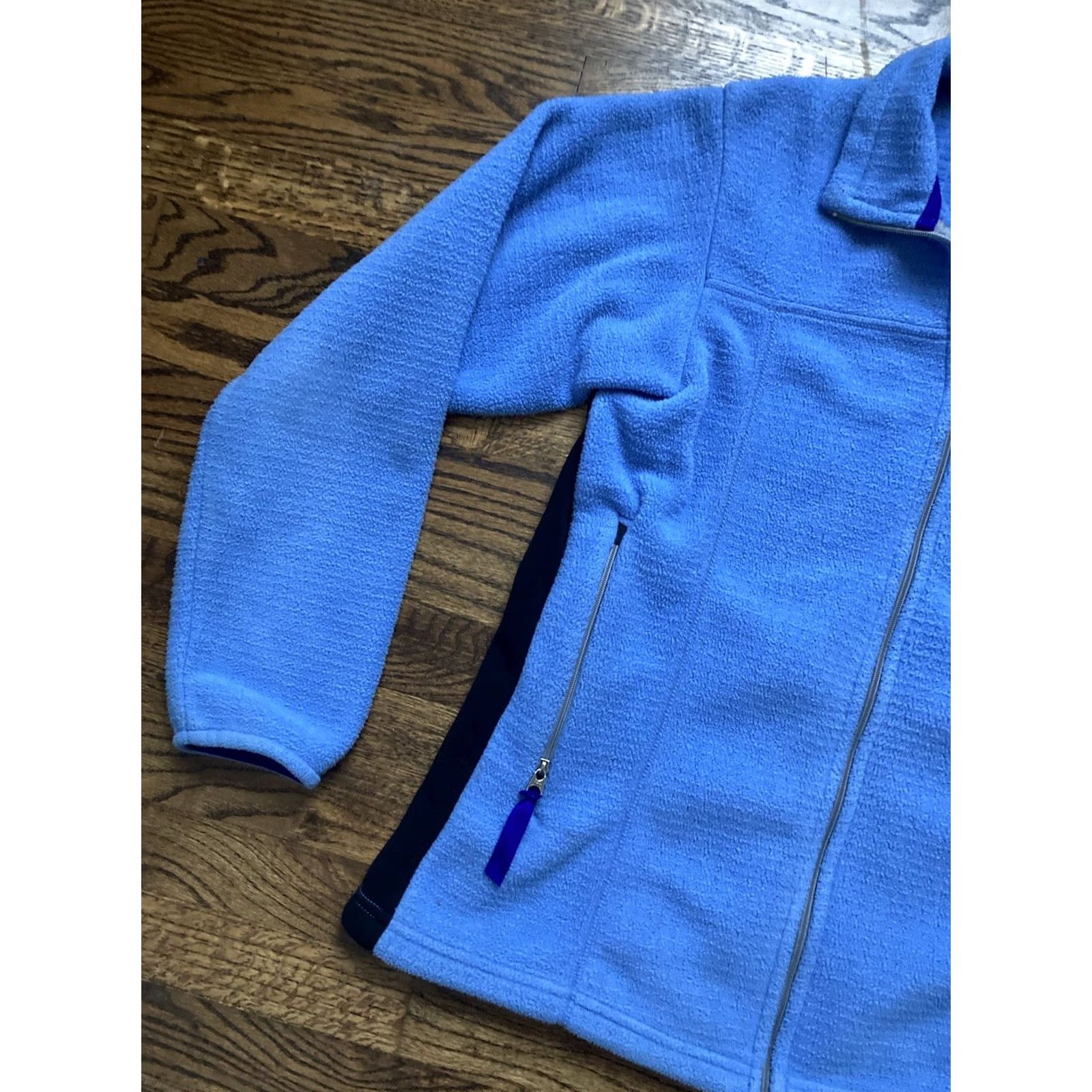 Patagonia VINTAGE Patagonia Regulator Fleece Jacket Womens Medium Light Blue Full Zip USA Reglular? Size M / US 6-8 / IT 42-44 - 2 Thumbnail