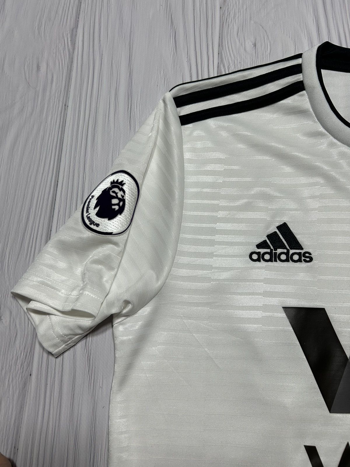 Adidas ADAMA 37 Wolverhampton Adidas Soccer Jersey Size S Size US S / EU 44-46 / 1 - 9 Thumbnail