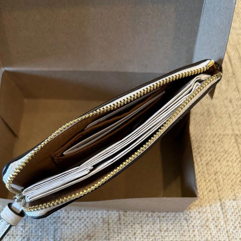 Coach COACH Corner Zip Wristlet Pebble Leather in Chalk/Vanilla Size ONE SIZE - 3 Thumbnail