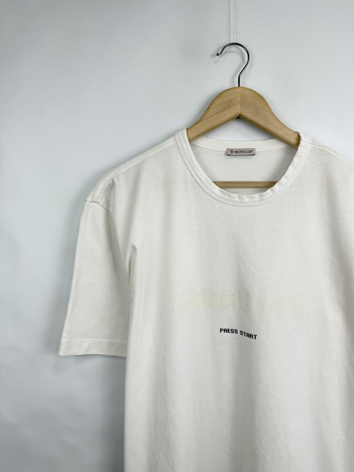 Moncler 🇮🇹 Moncler Press Stars T-Shirt Rare Retro Hype Y2K Size US XL / EU 56 / 4 - 2 Thumbnail