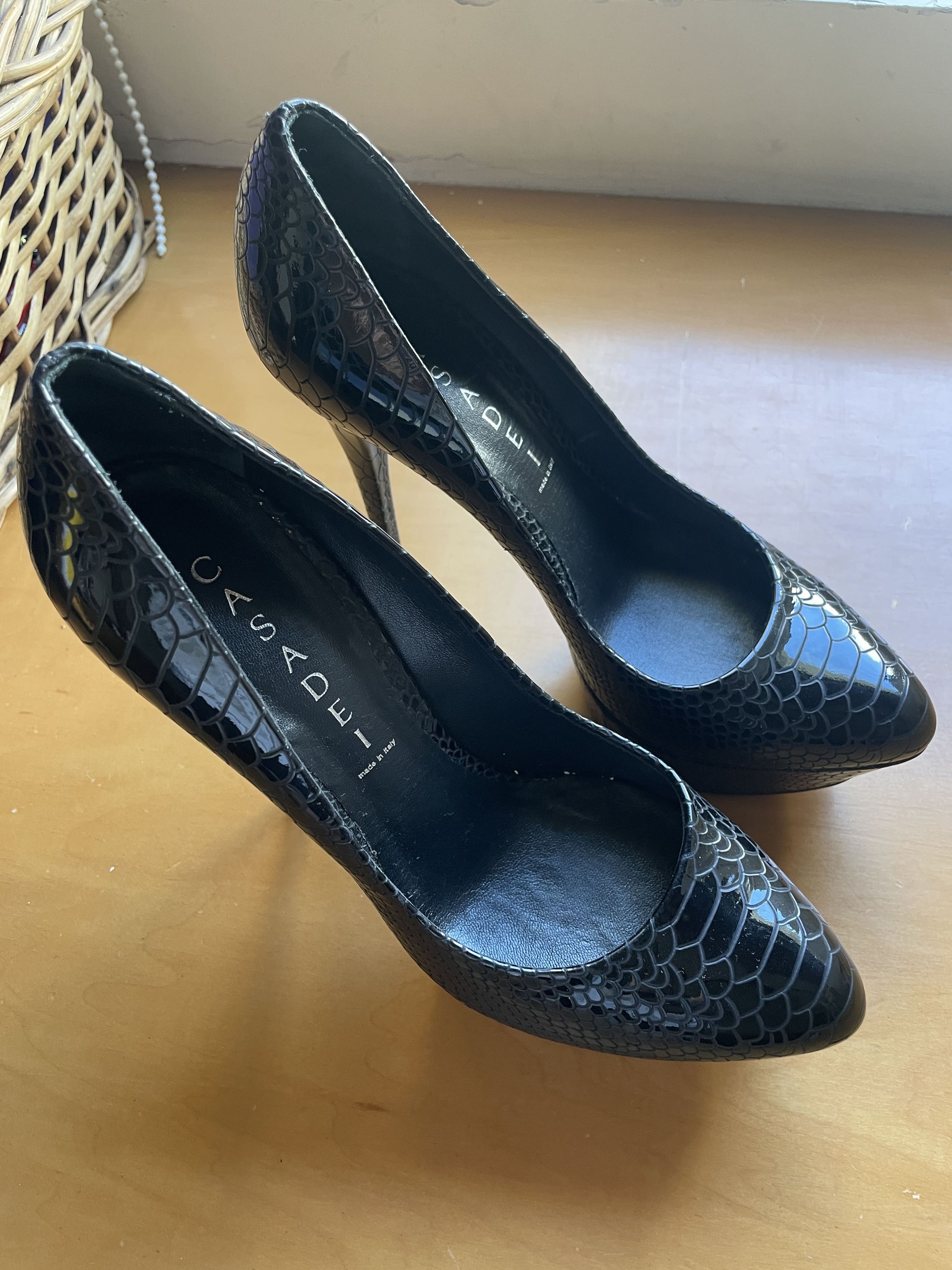 Casadei Casadei Platform Pump Black Croc Size US 6.5 / IT 36.5 - 2 Thumbnail