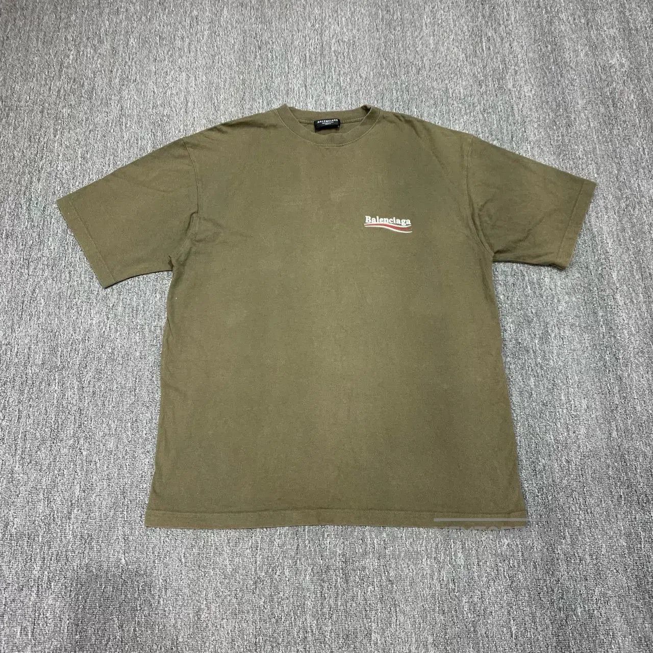 Balenciaga balenciaga green embroidered short sleeve shirt. Size US M / EU 48-50 / 2 - 1 Thumbnail