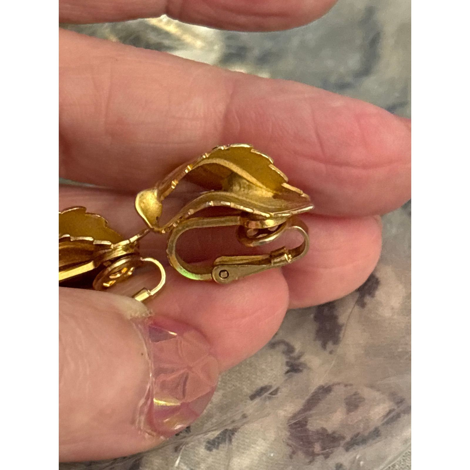 Other Vintage Signed GIOVANNI Double Leaf CLIP ON Earrings Size ONE SIZE - 16 Thumbnail