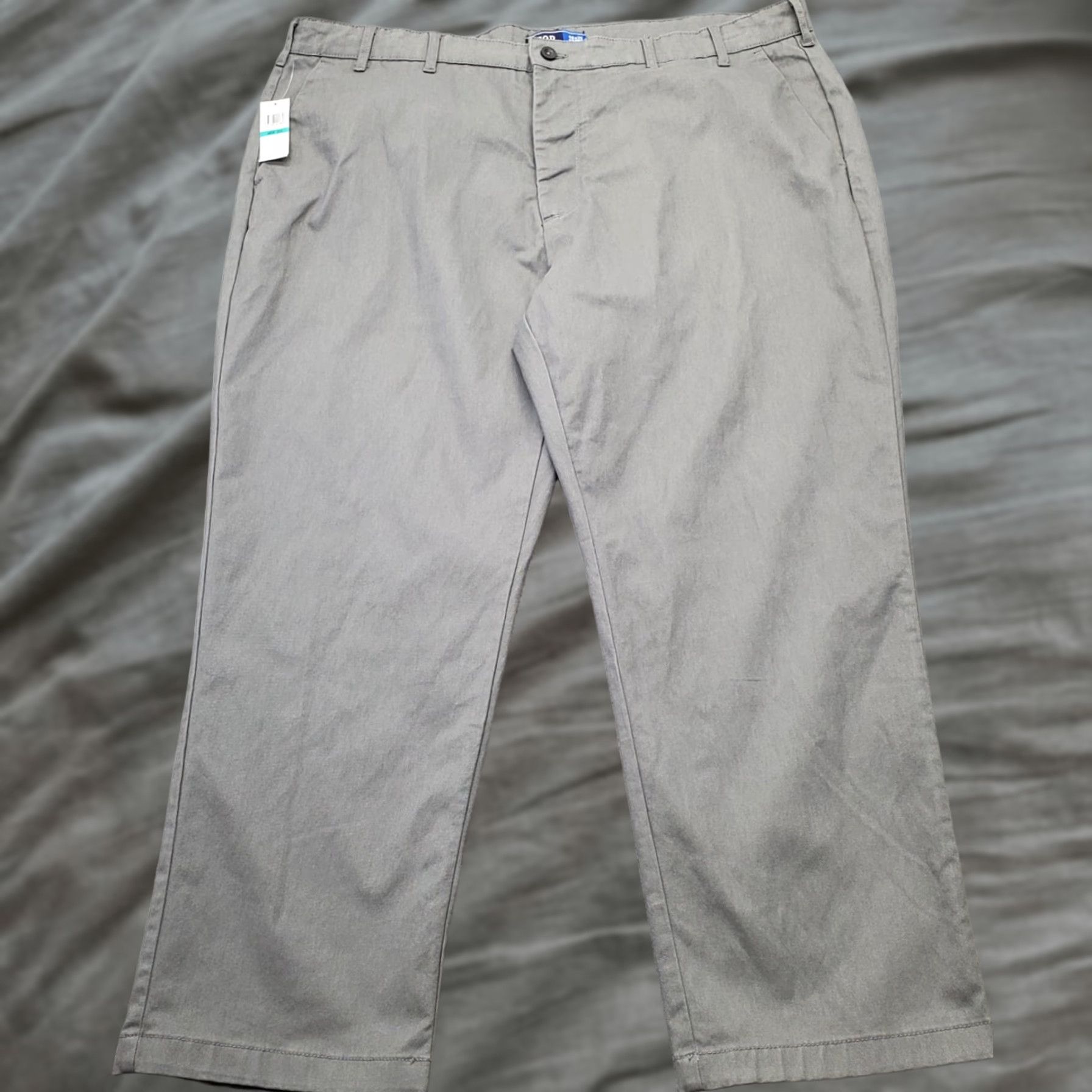 Izod IZOD Pants Mens 46x30 Gray Performance Stretch Non-Iron Flat Front Straight Leg Pants Mens Size 46 Gray Straight Leg 46x30 IZOD Size US 30 / EU 46 - 1 Thumbnail