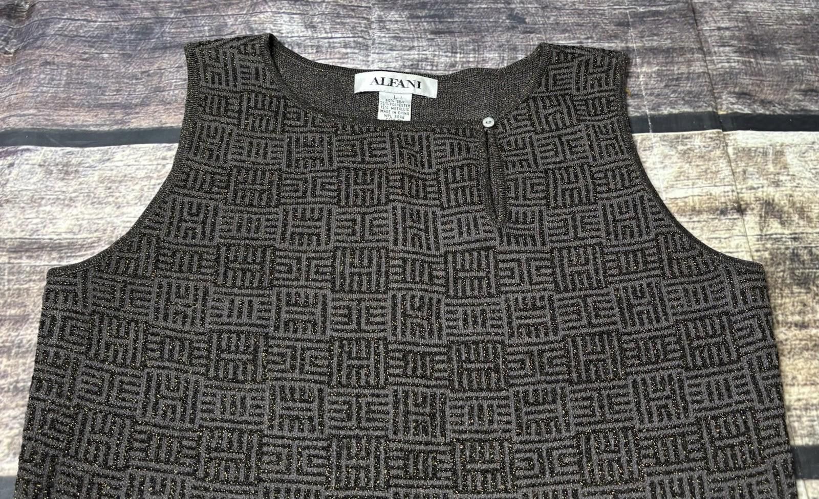 Alfani Y2K Alfani Top Womens Medium Silk Metallic Geometric Keyhole Size M / US 6-8 / IT 42-44 - 4 Thumbnail