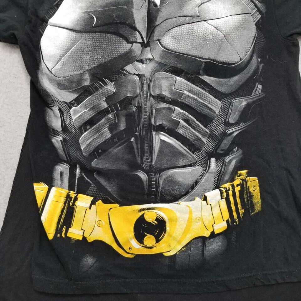 DC Comics Batman Shirt Men Medium Short Sleeve Dark Night With Cape Size US M / EU 48-50 / 2 - 7 Thumbnail