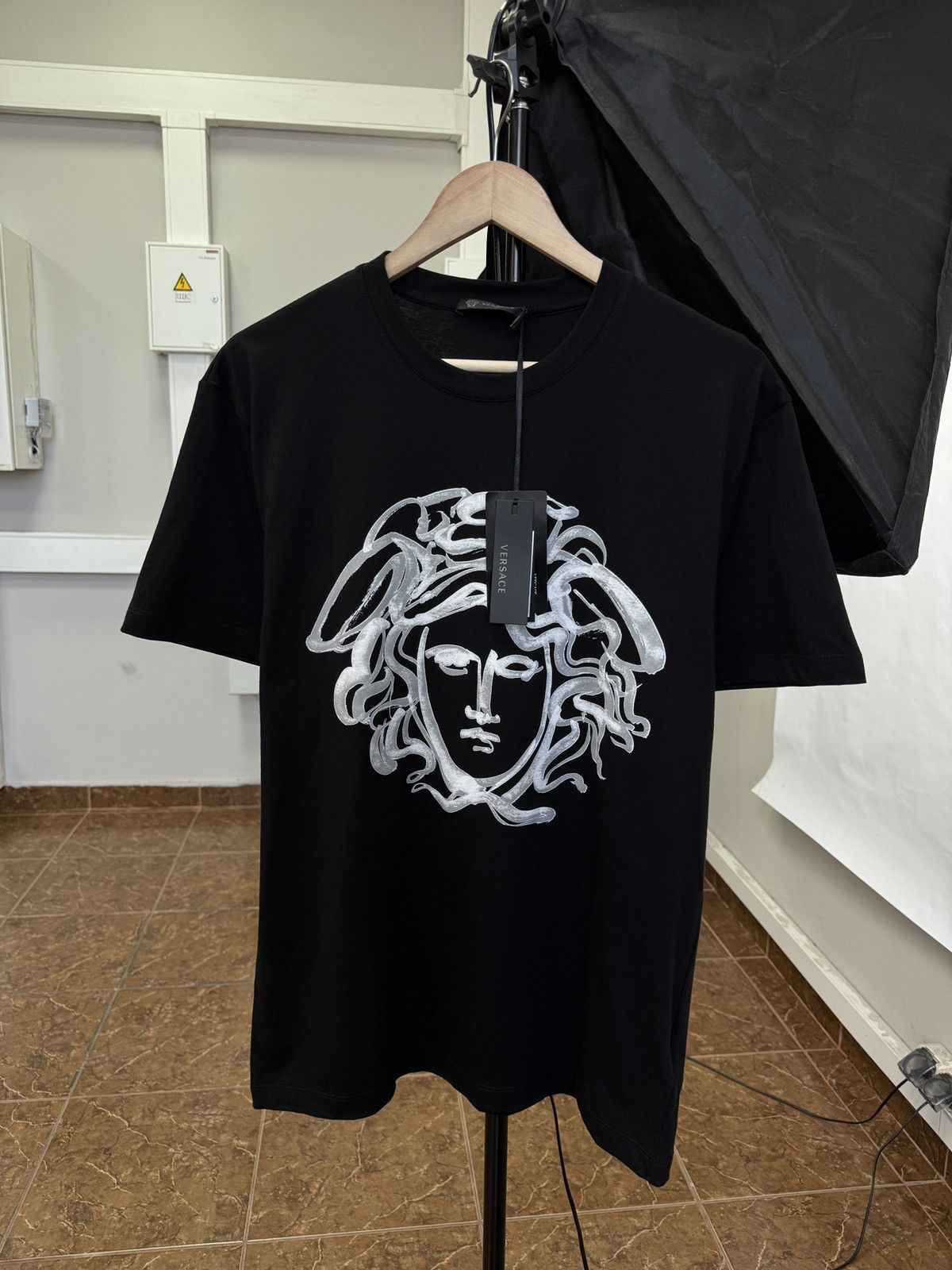 Versace ❗️NEW 🇮🇹 Versace Medusa Art T-Shirt Made in Italy Rare Y2K Size US L / EU 52-54 / 3 - 1 Thumbnail