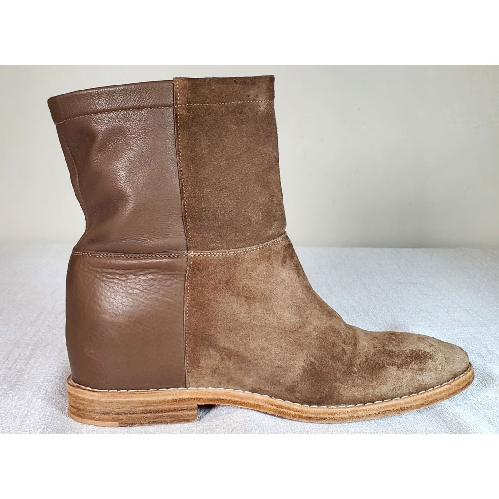 Vince VINCE Grayson Ankle Boots Womens US 7 Leather Suede Block Heel Concealed Wedge Flint Taupe M Size US 7 / IT 37 - 5 Thumbnail