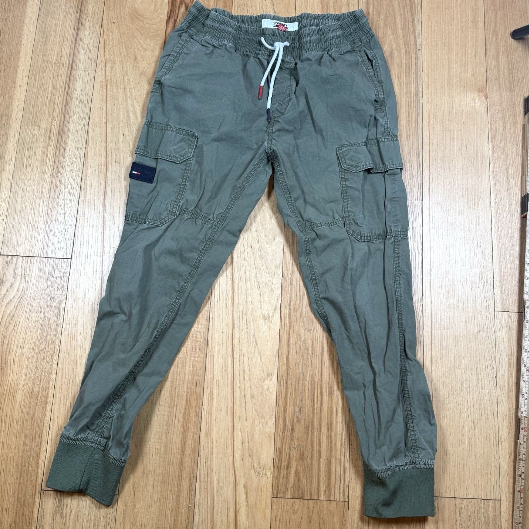 Tommy Hilfiger VINTAGE Tommy Hilfiger Cargo Pants Jogger Mens Small Green 28x27 Inseam 27 Lightweight Paratrooper S Pants Mens Green Size US 29 - 2 Thumbnail
