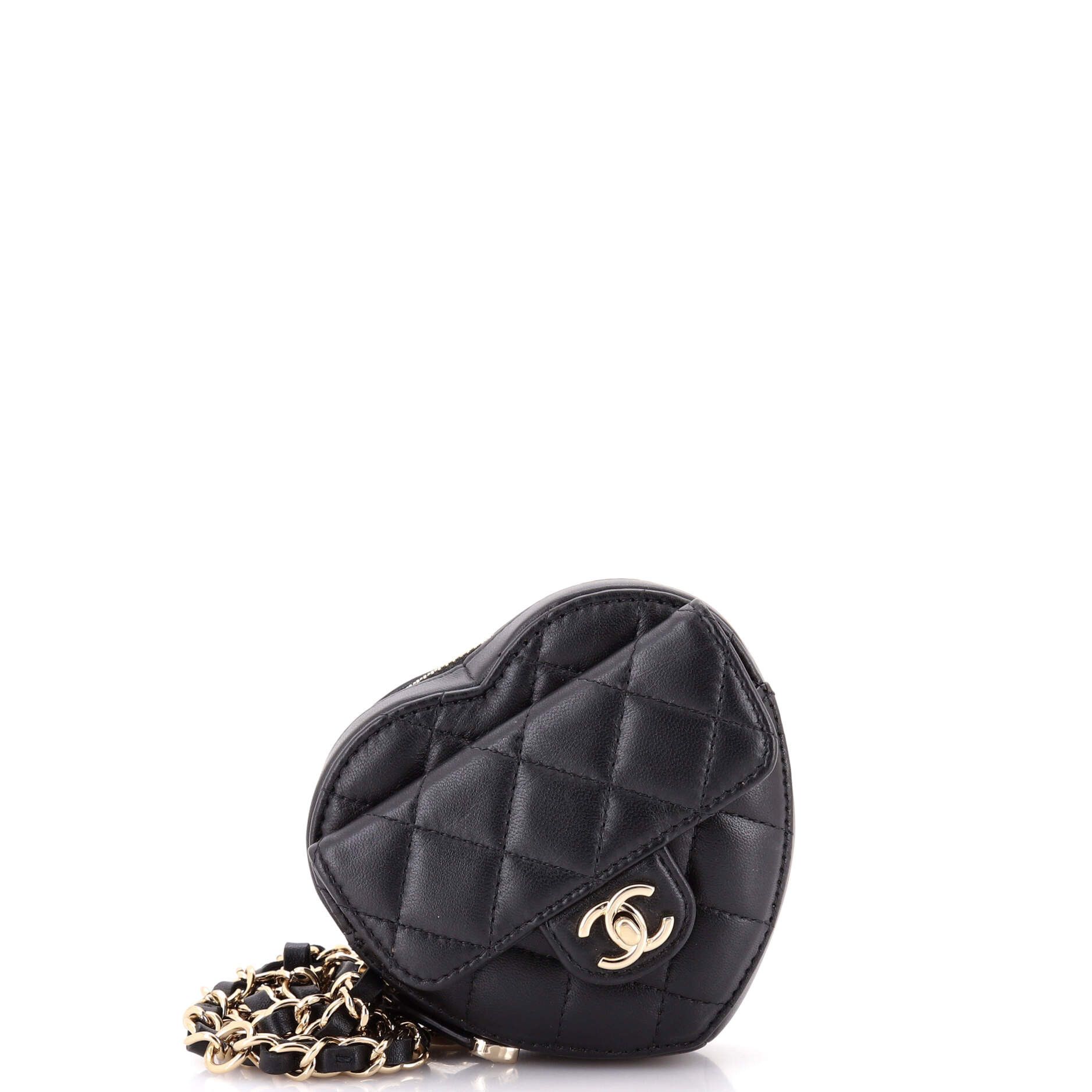 Chanel CC in Love Heart Belt Bag Size ONE SIZE - 1 Thumbnail