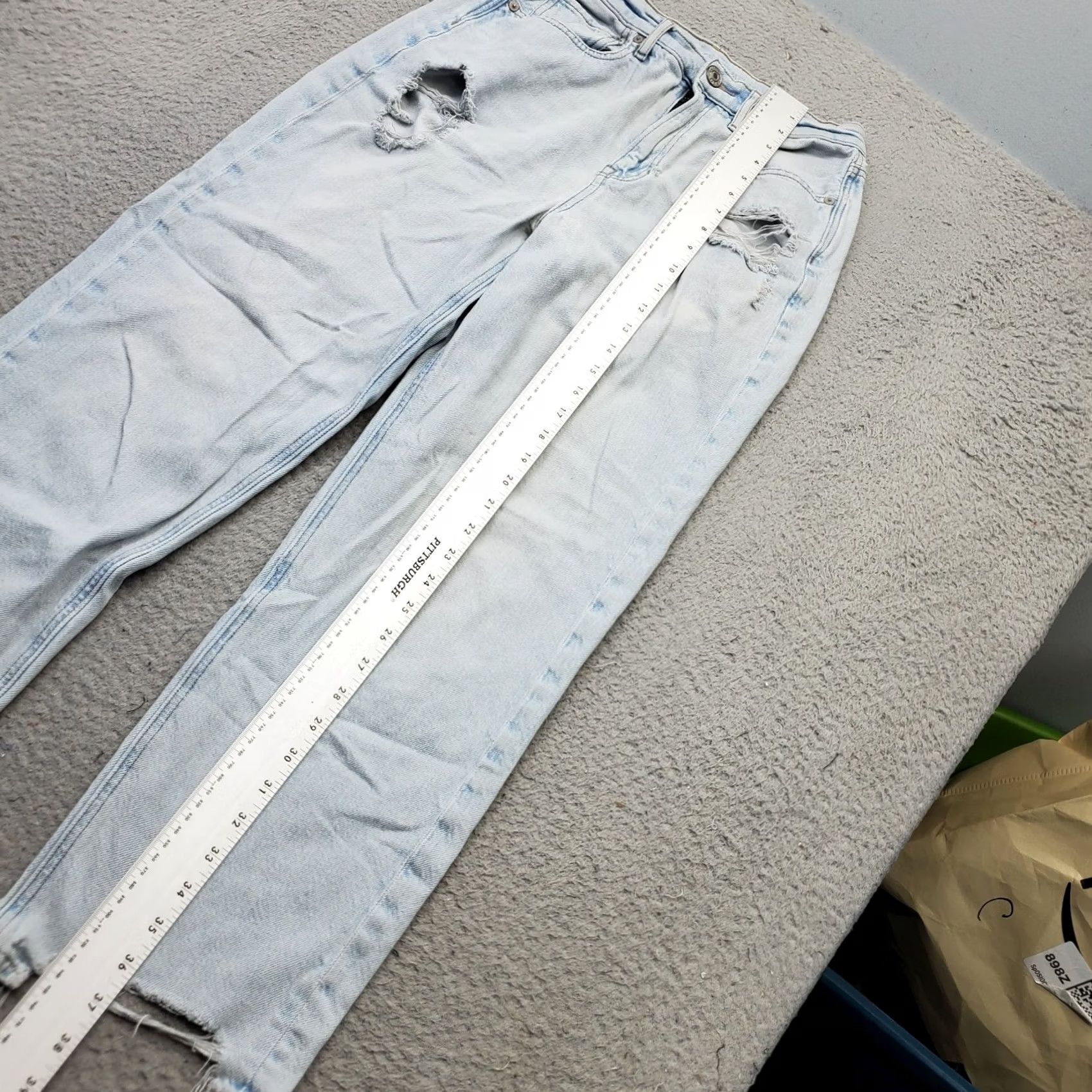 American Eagle Outfitters American Eagle Outfitters Boyfriend Jeans Women Size 8 Blue Distressed Frayed Hem Denim Distressed, Button Closure Size 30" / US 8 / IT 44 - 4 Thumbnail