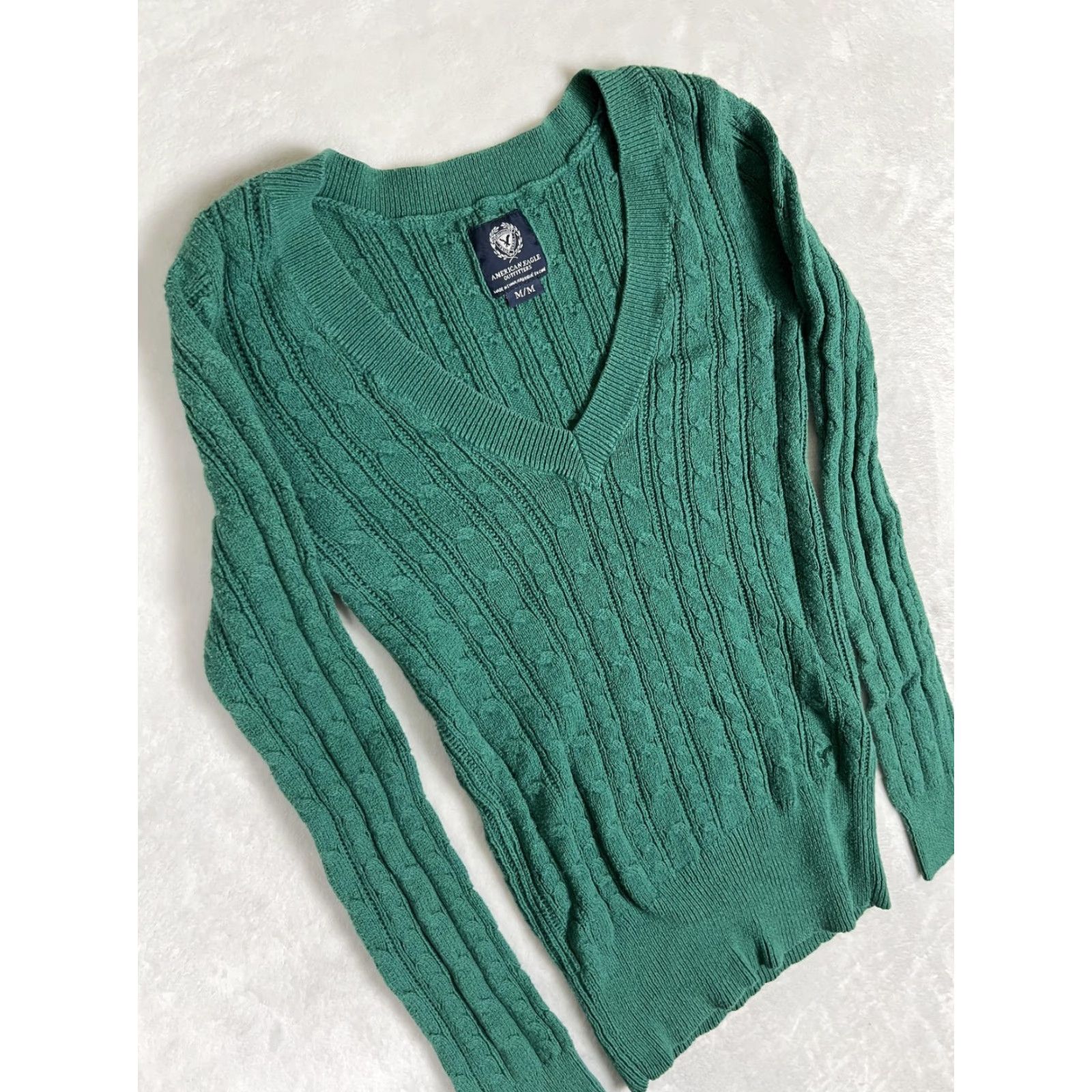 American Eagle Outfitters VINTAGE American Eagle Outfitters Sweater Women M Green Cable Knit V Neck Y2K Bella Swan Size M / US 6-8 / IT 42-44 - 3 Thumbnail