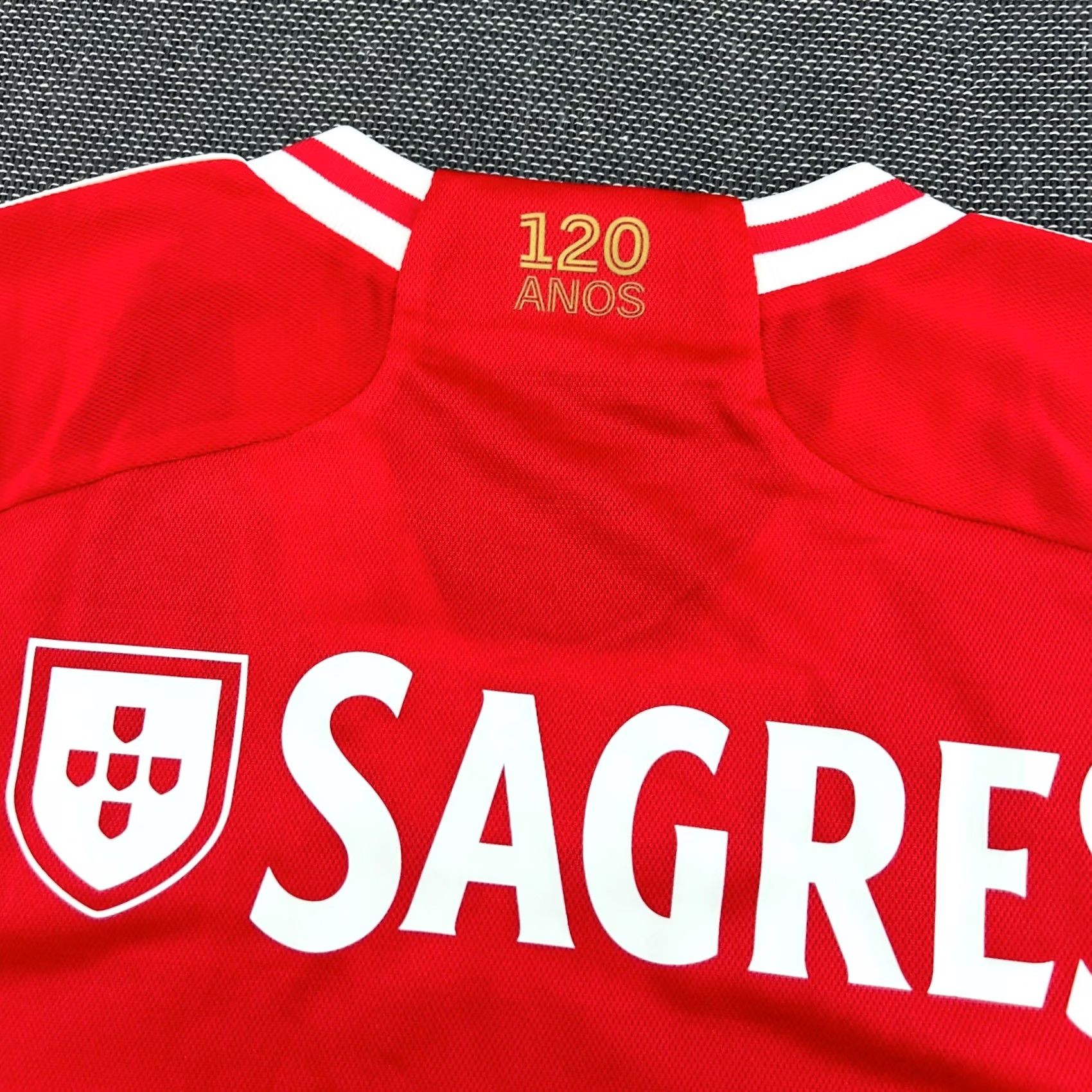 Adidas Benfica Adidas 2023-2024 Home Football Jersey Mens XL Red Shirt Size US XL / EU 56 / 4 - 7 Thumbnail
