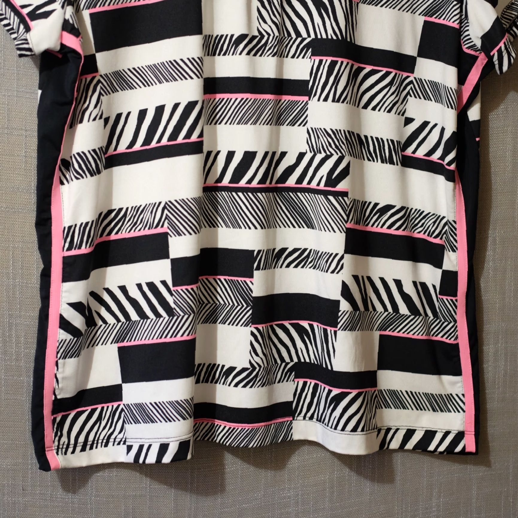 Vintage EUC Tail White Label Golf Polo Shirt 1/3 Zip Womens XXL Black/White/Pink Geometric Mock Pullover Shirt Polo Tail Size XXL / US 16-18 / IT 52-54 - 4 Thumbnail
